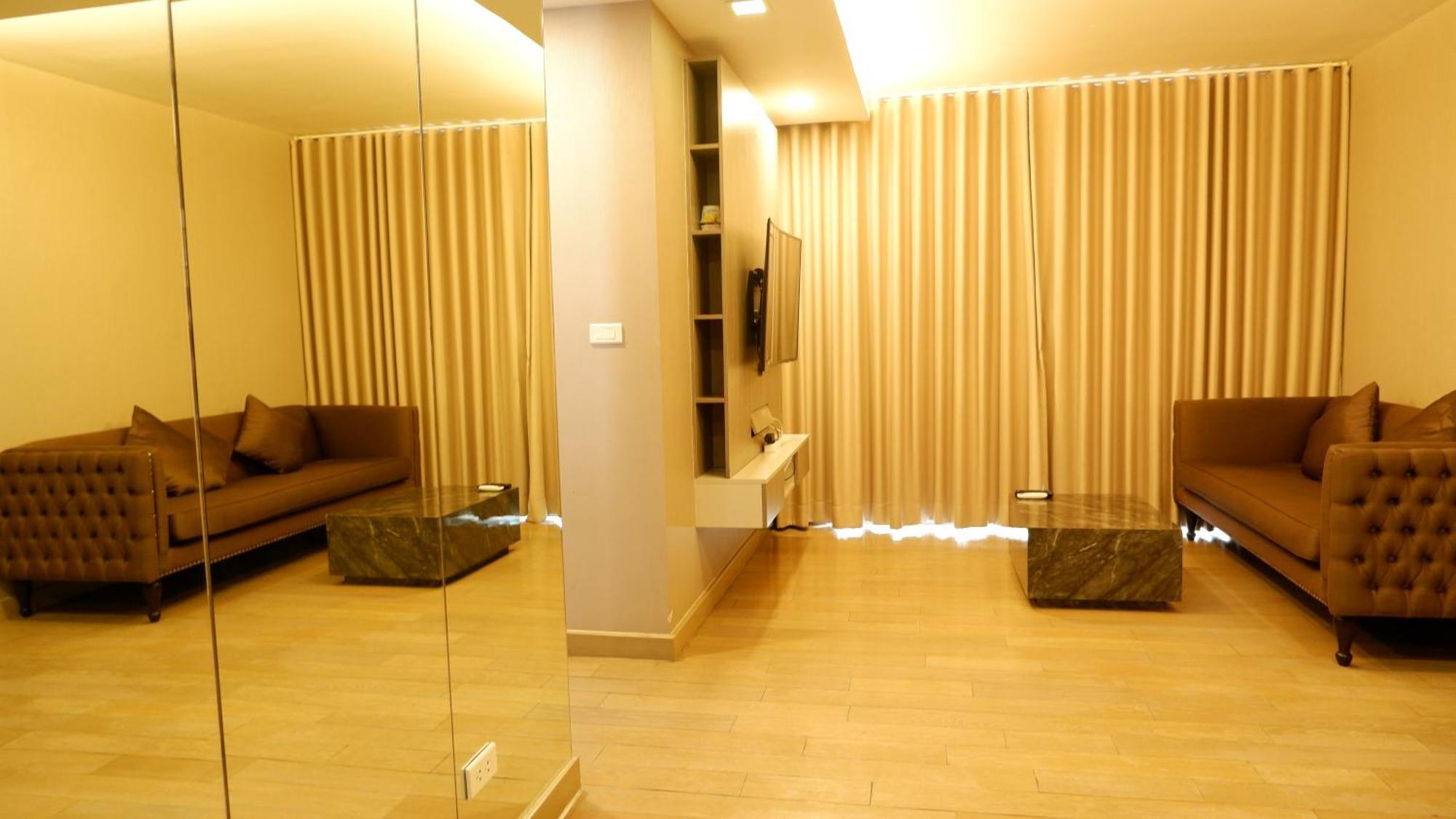 18 Residence Bangkok Esterno foto